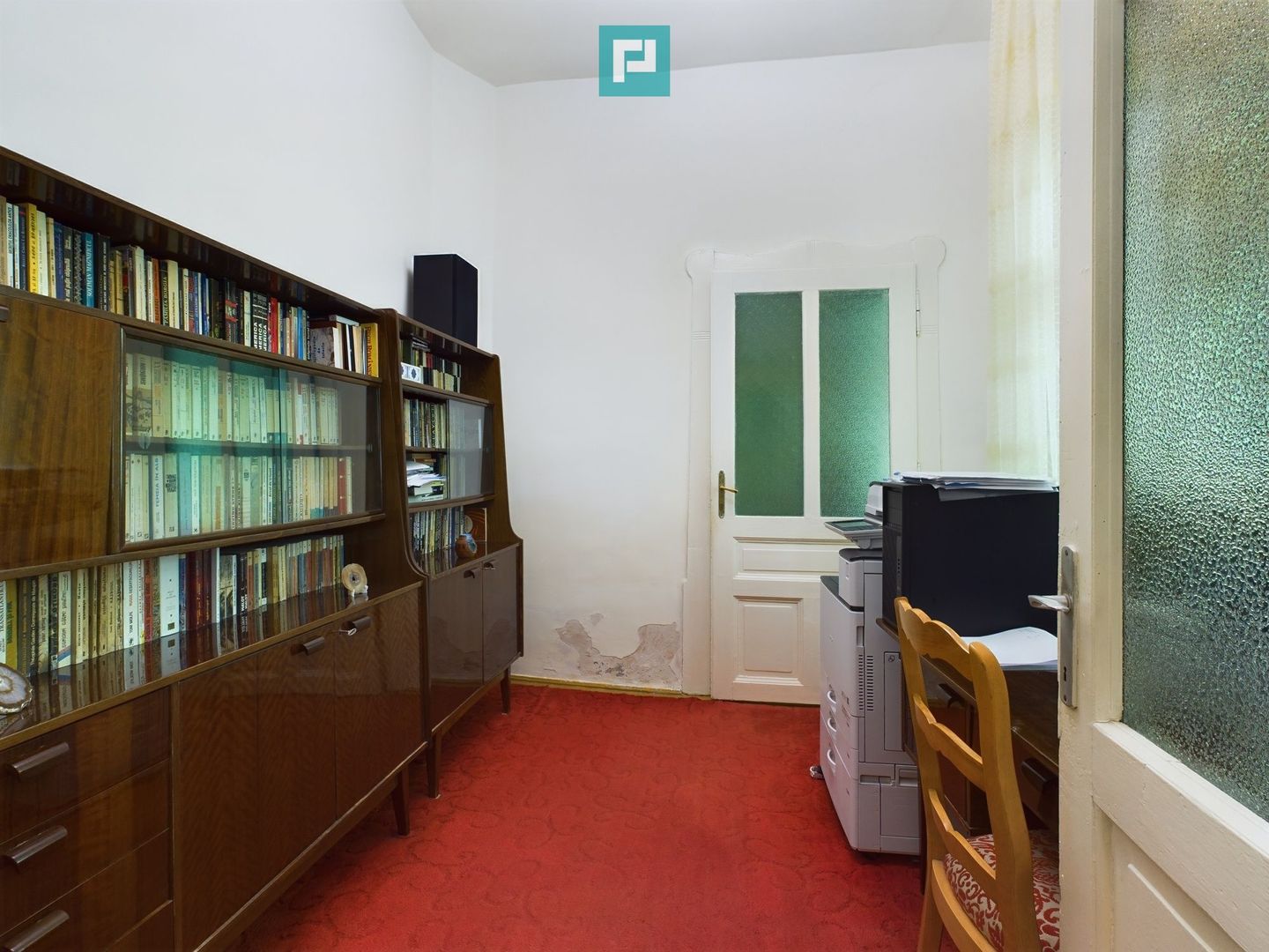 Casă individuală cu teren de 1100 mp și 3 apartamente în curte - Poză 5