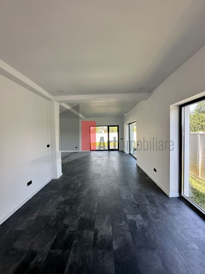 Vanzare vila 4 camere in Domnesti - Poză 9