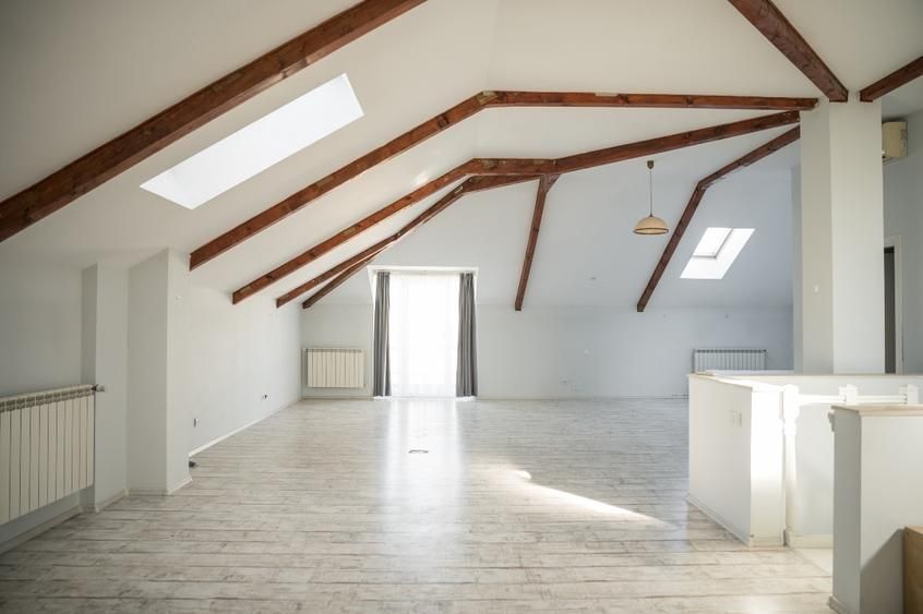 Pipera - Vilă modernă cu 4 dormitoare, curte generoasă și parcare subterană - Poză 6