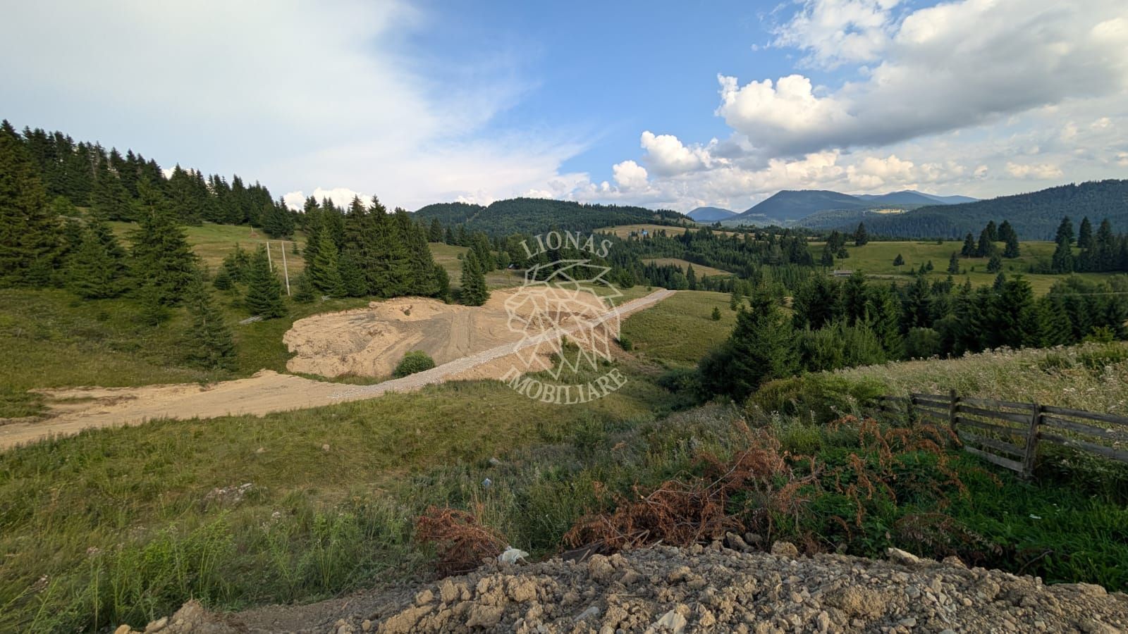 OFERTA! 11 Parcele teren intravilan-Piatra Fantanele, Castel Dracula - Poză 4