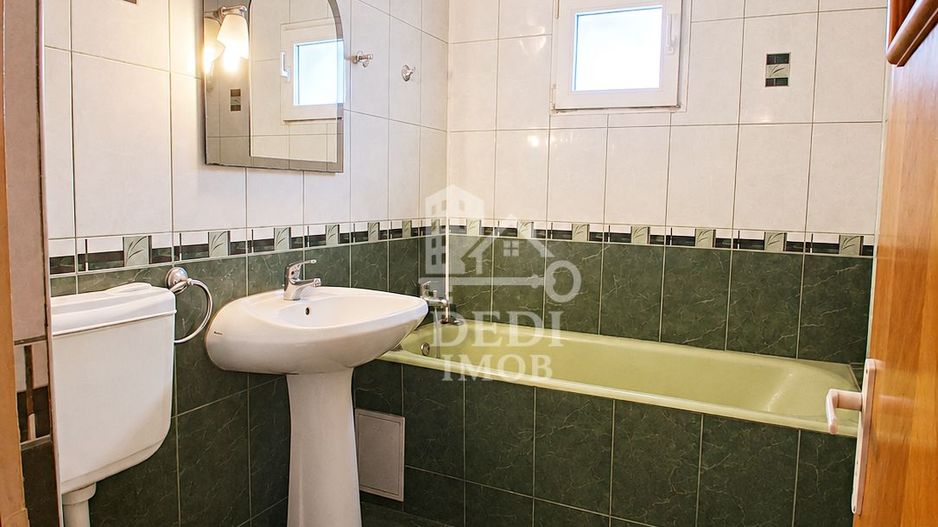 Apartament 3 camere de vânzare in zona Decebal, Oradea - Poză 8