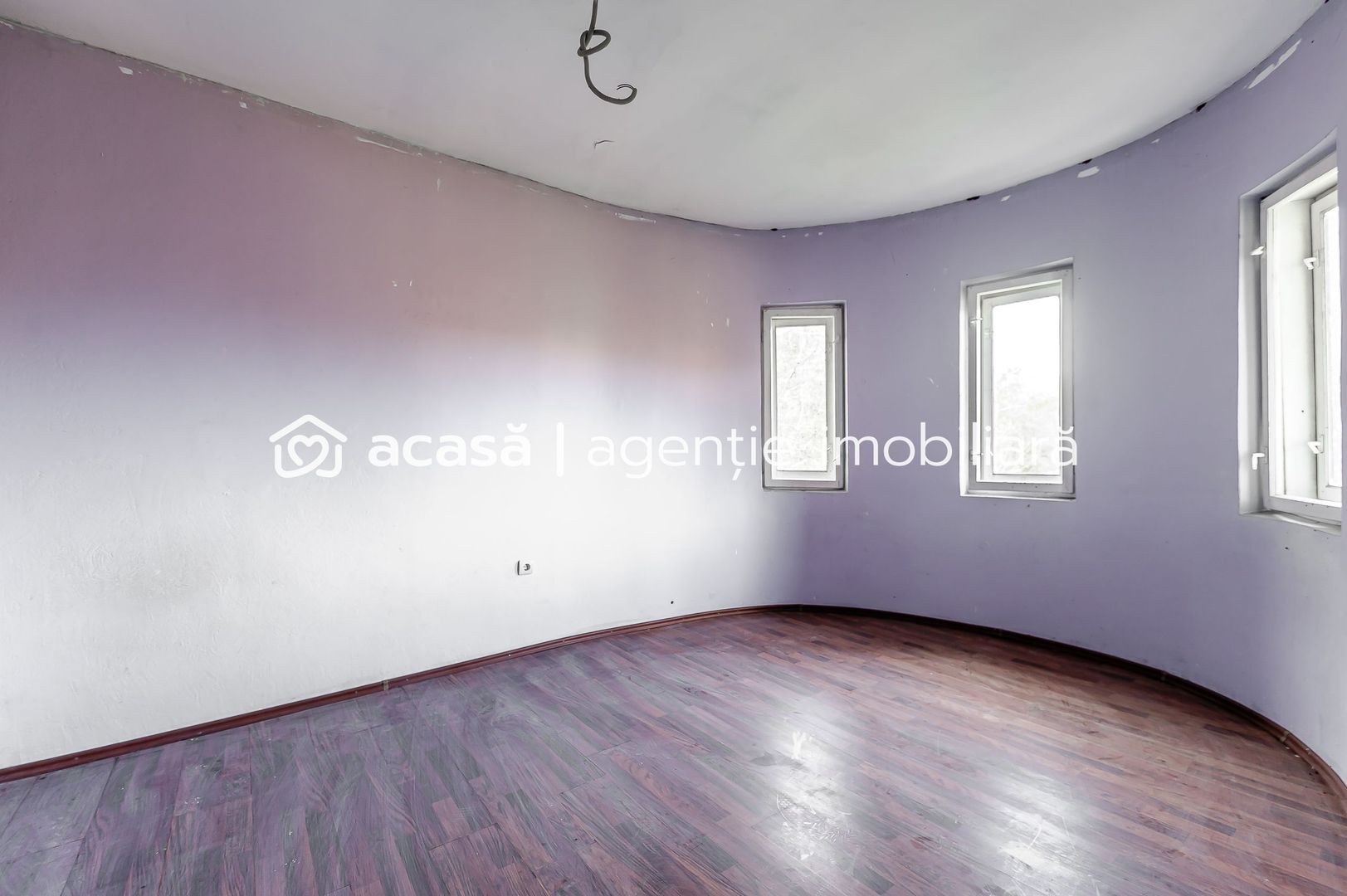 Casă în localitatea Miniș - Comision 0% la cumparare - Poză 9