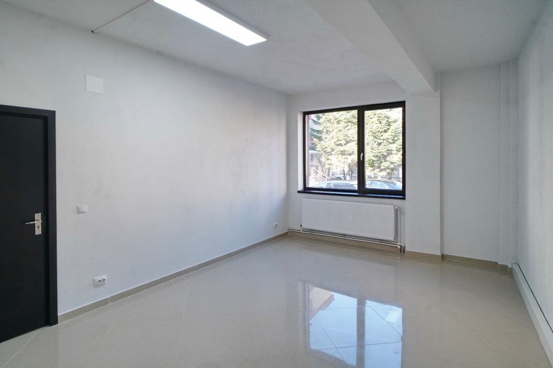 Inchiriere spatiu pentru birouri, cabinete, Negru Voda stradal - Poză 9