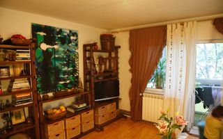 Apartament cu 4 camere, 82 mp, 2 băi și 2 balcoane, zona Câmpului. - Poză 2
