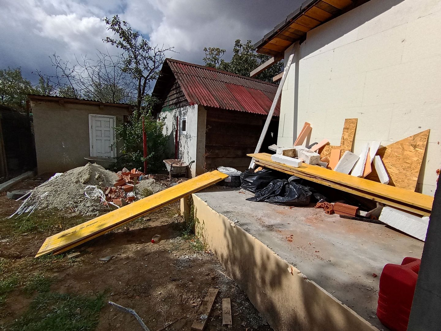 Sanandrei Duplex cu 4 Camere, Drum Asfaltat, Toate Utilitatiile - Poză 15