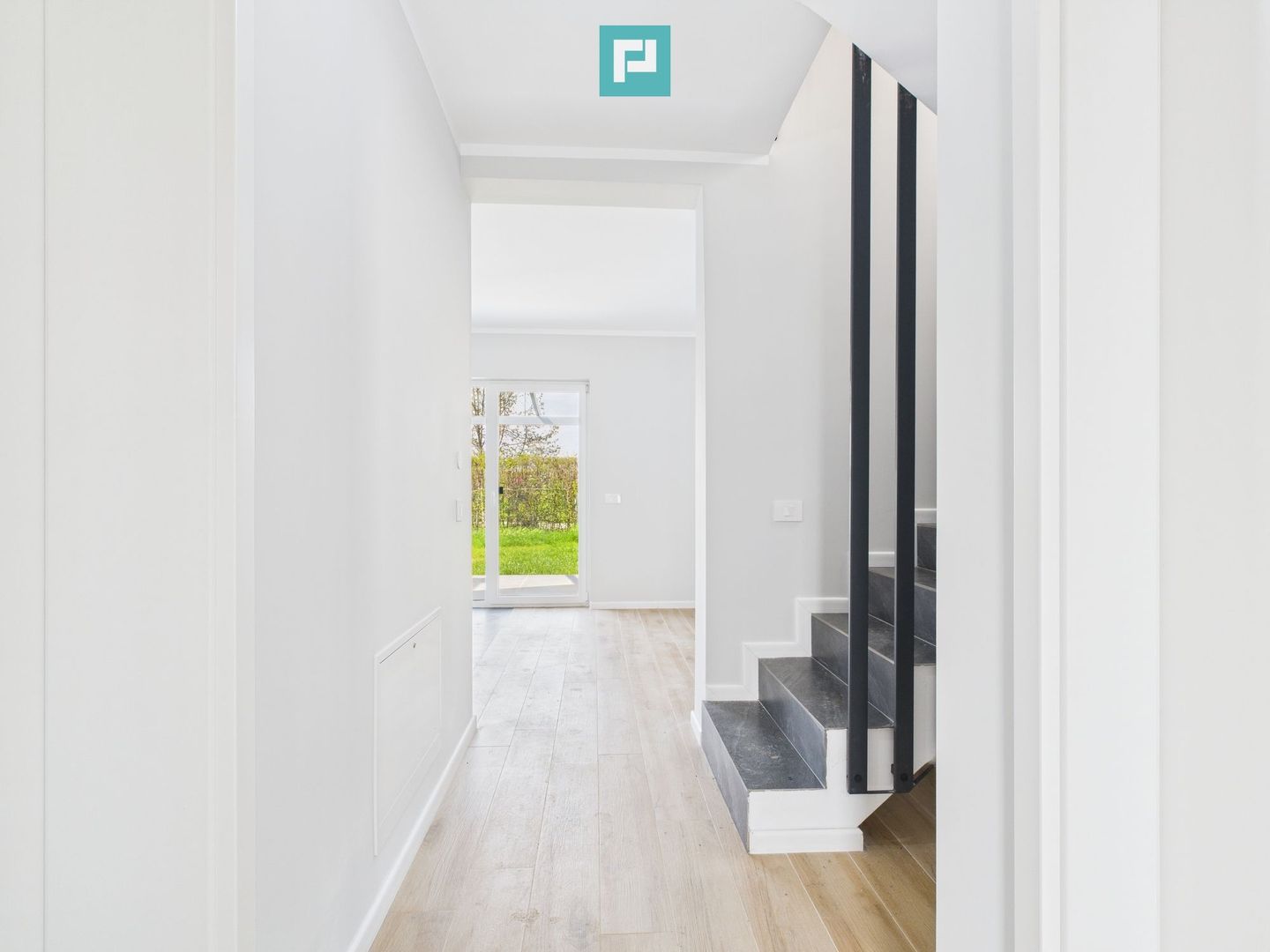 Casă Nouă si Modernă în  Remetea Mare - Poză 3