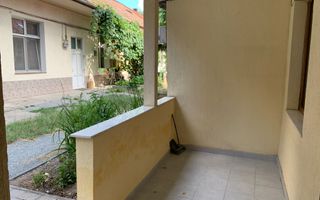 CENTRAL, în inima Clujului - renovat, ideal pentru locuit sau investiție! - Poză 9