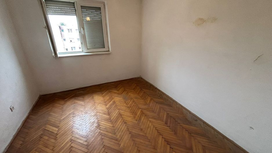 Apartament cu 3 camere (Reghin) - Poză 8