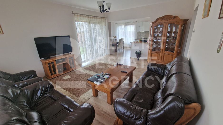 Casă de Vânzare în Tarlungeni, Cartier Izvor Brașov - Poză 5