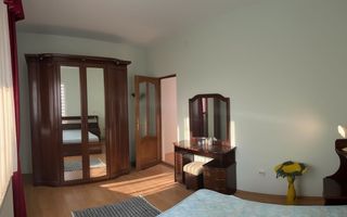 Apartament spațios, mobilat modern, cu parcare și garaj– zona Câmpului - Poză 4