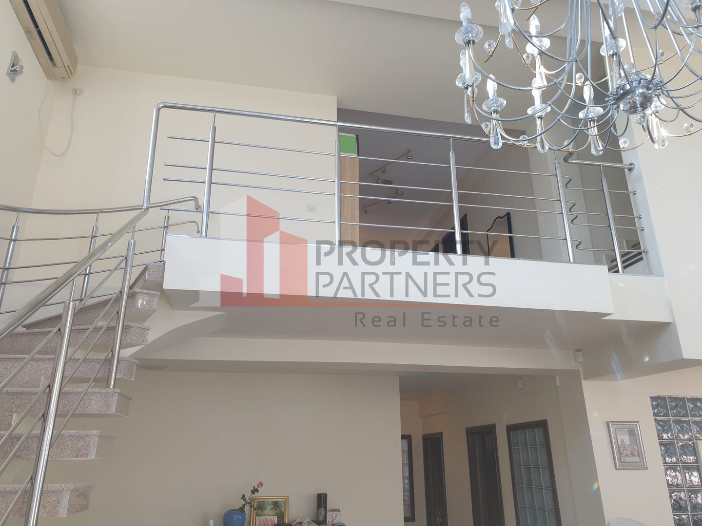 Vila langa British School - Poză 3