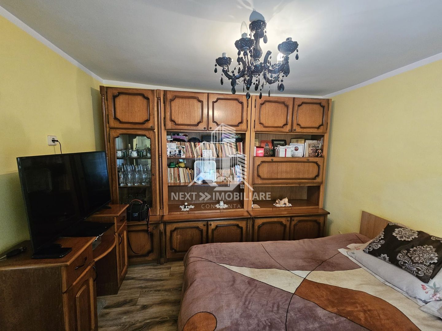 Casă  4 camere cu 2 intrări, garaj și teren 1751mp– Cobadin - Poză 1