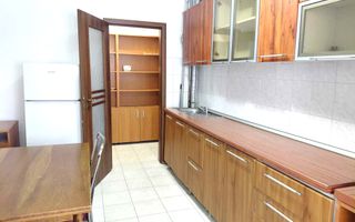 Apartament 2 camere, 50 mp utili, Cetate, etaj 3 - Poză 1