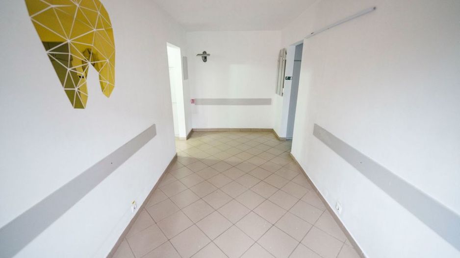 Spatiu parter, 56 mp, ideal cabinet medical, birouri sau servicii – Sarari - Poză 3