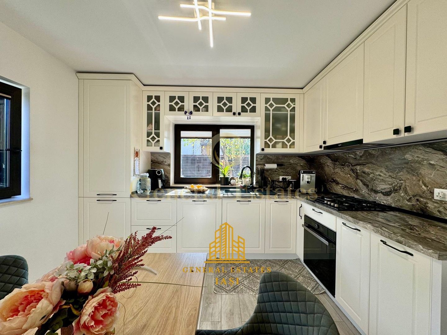 Vânzare Casă modernă - Galata lângă Platoul Însorit - Poză 11