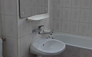 Apartament de închiriat cu 2 camere, semidecomandat, în zona Cantemir, Iași - Poză 3