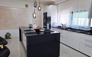 Casa cu 4 camere, parter, Targsoru Nou - Poză 7