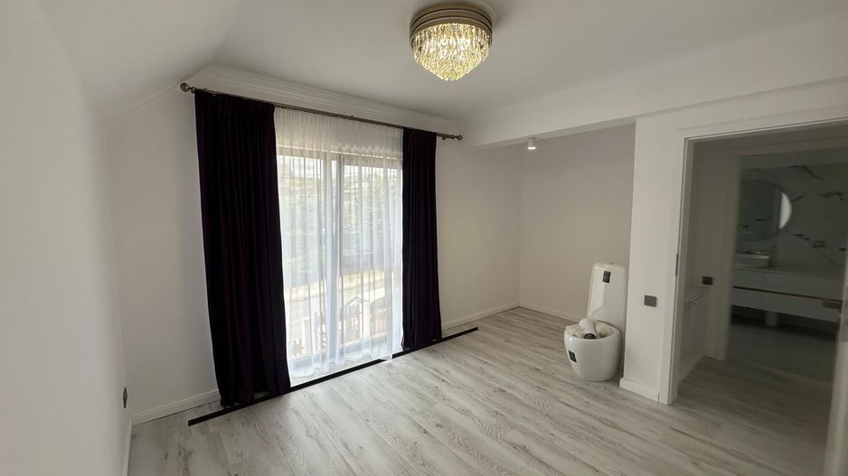 Casă individuală | finisaje moderne | la cheie | curte | Salicea - Poză 18