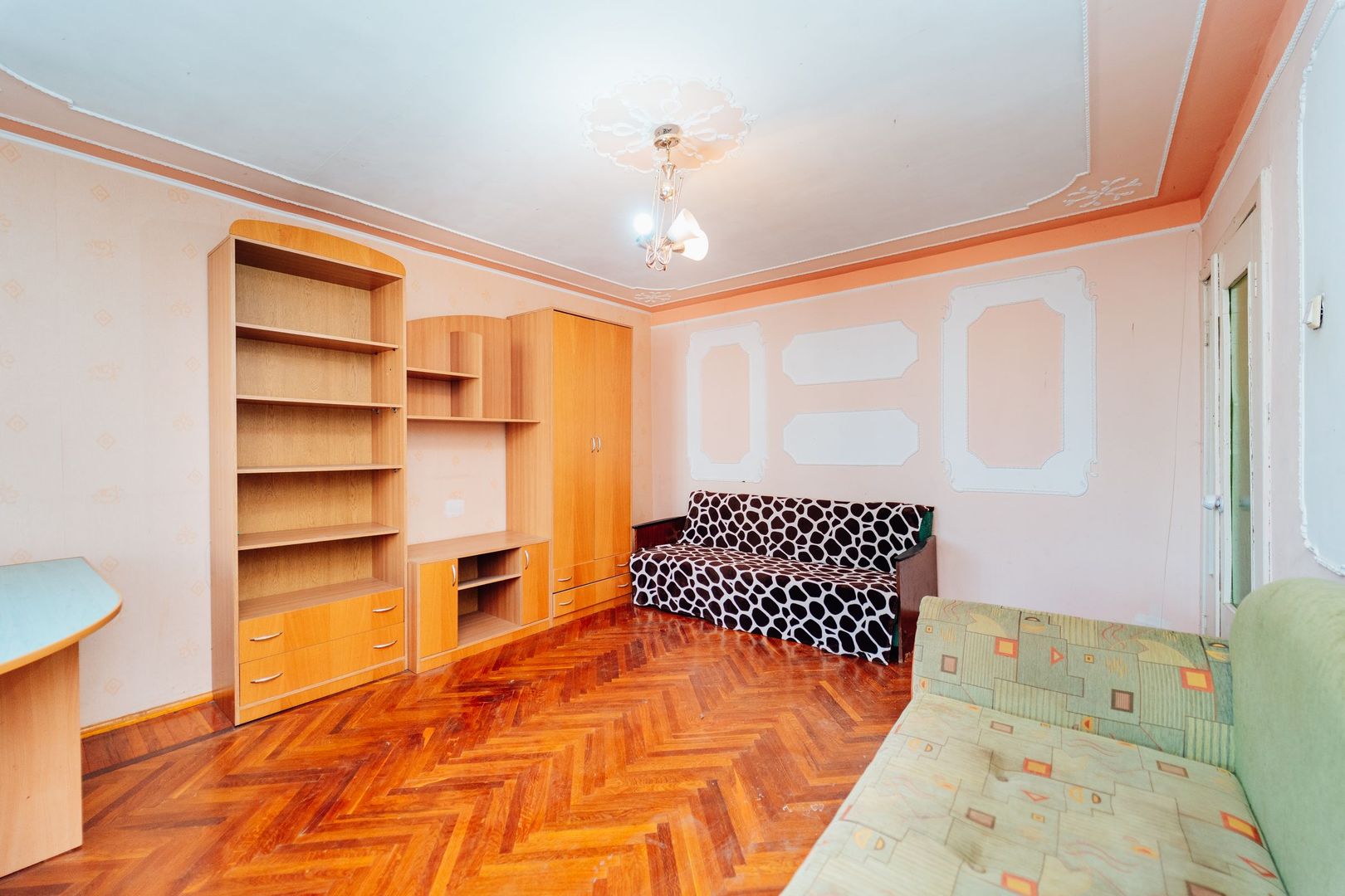 Apartament spațios cu 4 camere, sectorul Buiucani - Poză 4