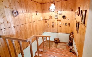 Casa pe 3 niveluri cu teren de 1900 mp in Com. Baisoara. - Poză 17