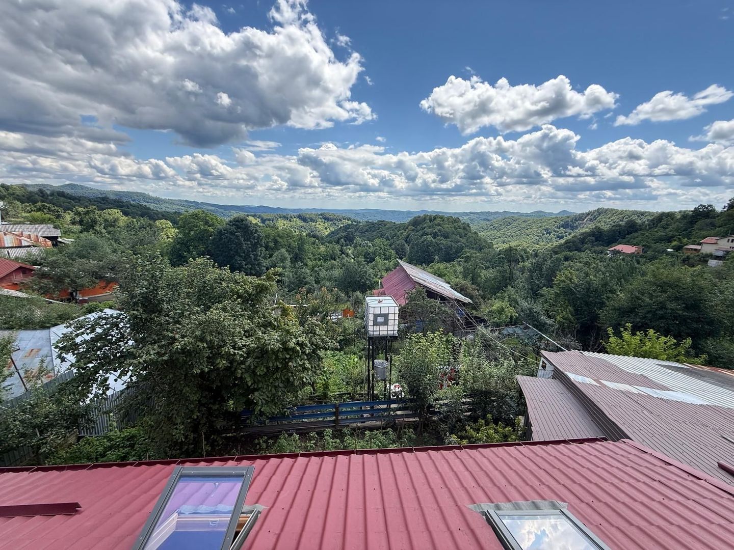 Vila S+P+1,+ garaj inchis + terasa si teren intravilan 6300 mp - Poză 47