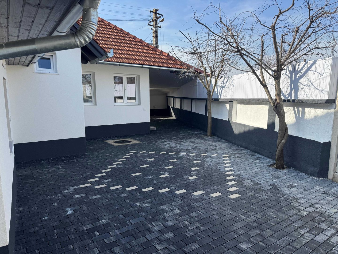 Casa complet renovata, 3 camere, 101 mp utili, pivnita, curte, Sebes - Poză 7