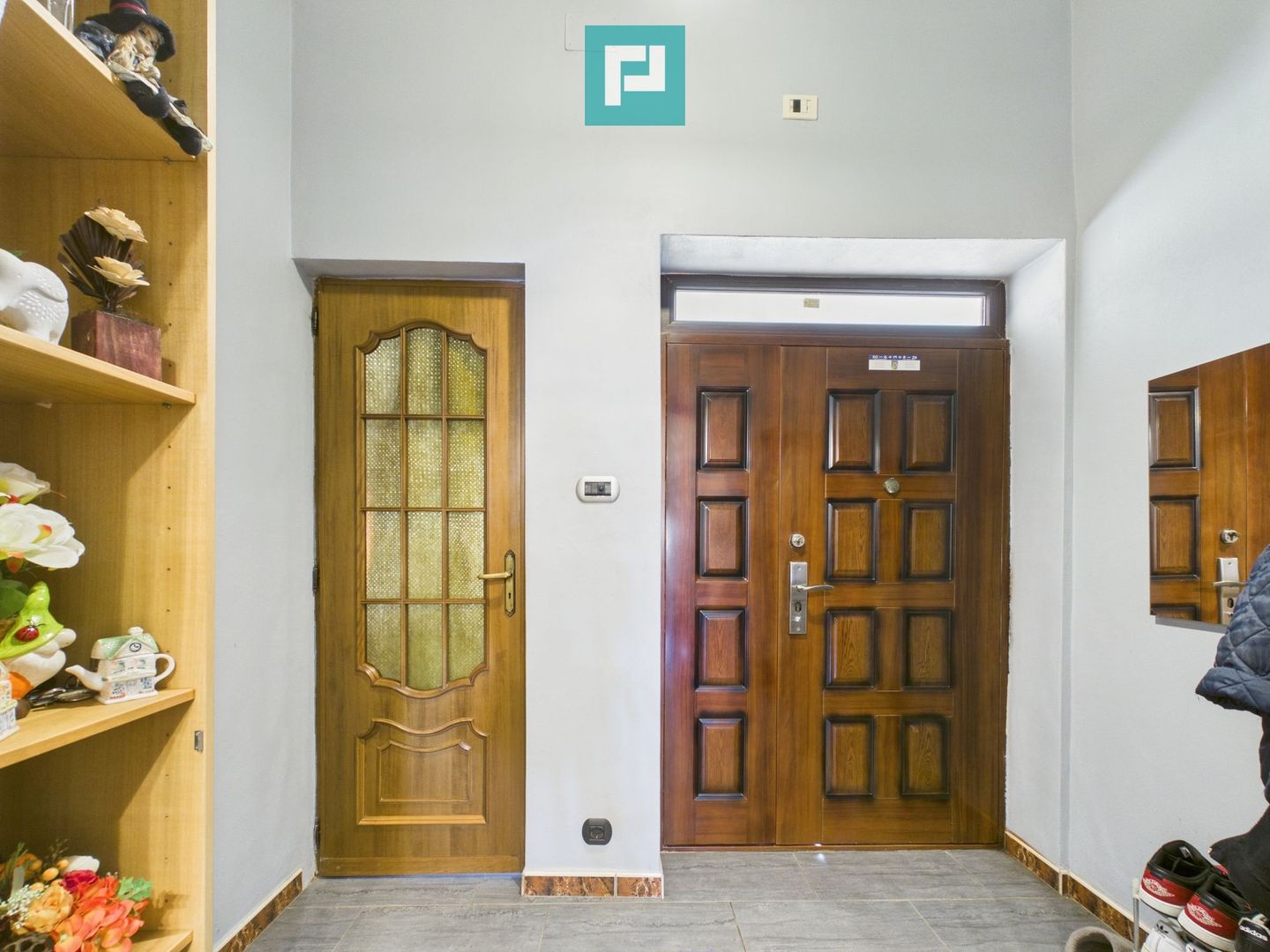 Apartament cu garaj și grădina proprie - Lipova - Poză 9