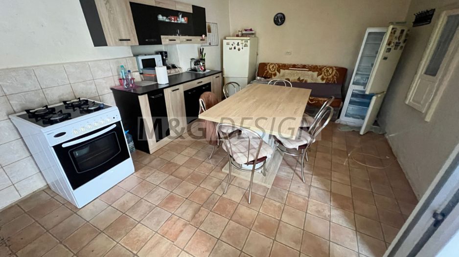 Casa 4 camere 2800mp teren - Poză 4