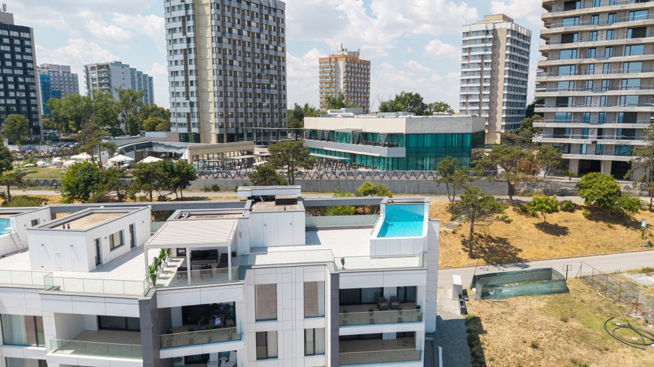 PENTHOUSE CU PISCINA, VEDERE PANORAMICA LA MARE/FALEZA OLIMP - Poză 26