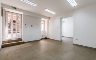 Spațiu comercial cu acces stradal, pe b-dul Decebal, ideal investiție - Poză 2