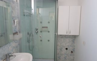 Apartament 2 camere, decomandat, situat in vila_supr. 70 mp_Cartier Republica - Poză 4
