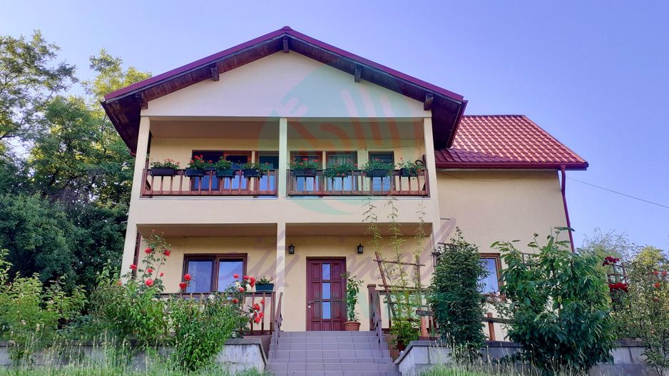 Oază de liniște și confort la poalele pădurii – Casa ta de vis! - Poză 2