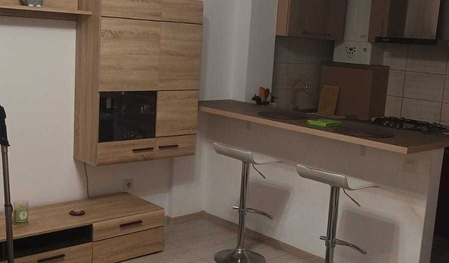 Proprietar inchiriez apartament 2 camere - Poză 2
