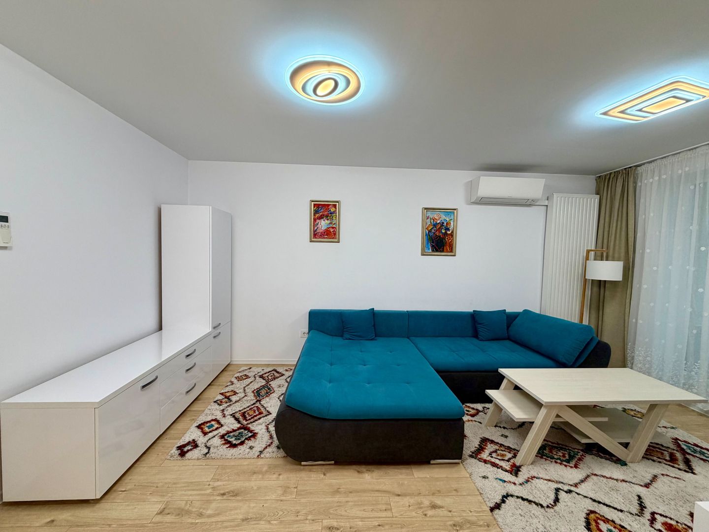 Apartament 2 camere Kasper cu vedere la pietonala - Poză 2