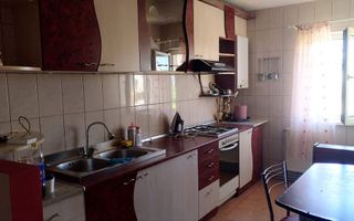 Apartament confortabil cu 3 camere. Perfect pentru familie. - Poză 2