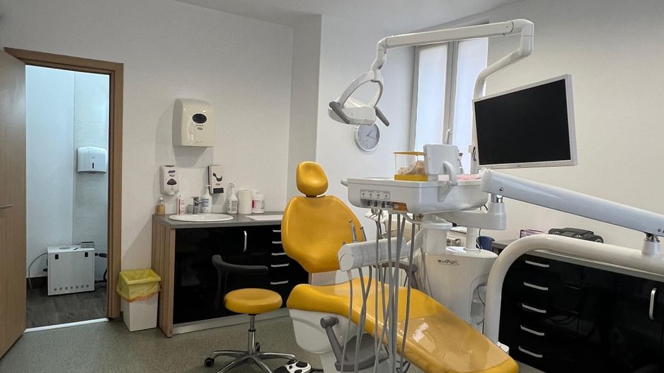 Cladire 23 de camere cu teren 554 mp - Poză 11