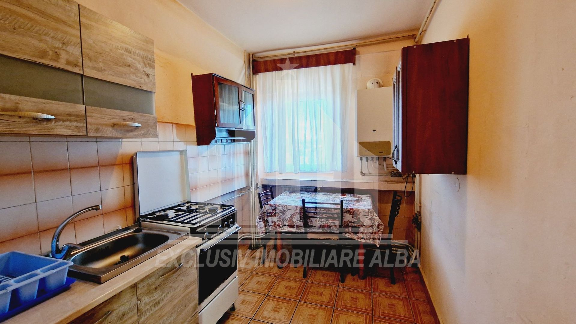Apartament 2 camere cu vedere spre parc in Cetate - Poză 3