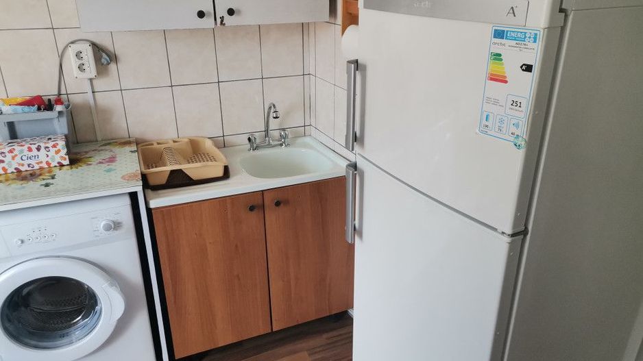 Inchiriere garsoniera decomandata, Frati Golesti, zona Mc Donalds - Poză 2