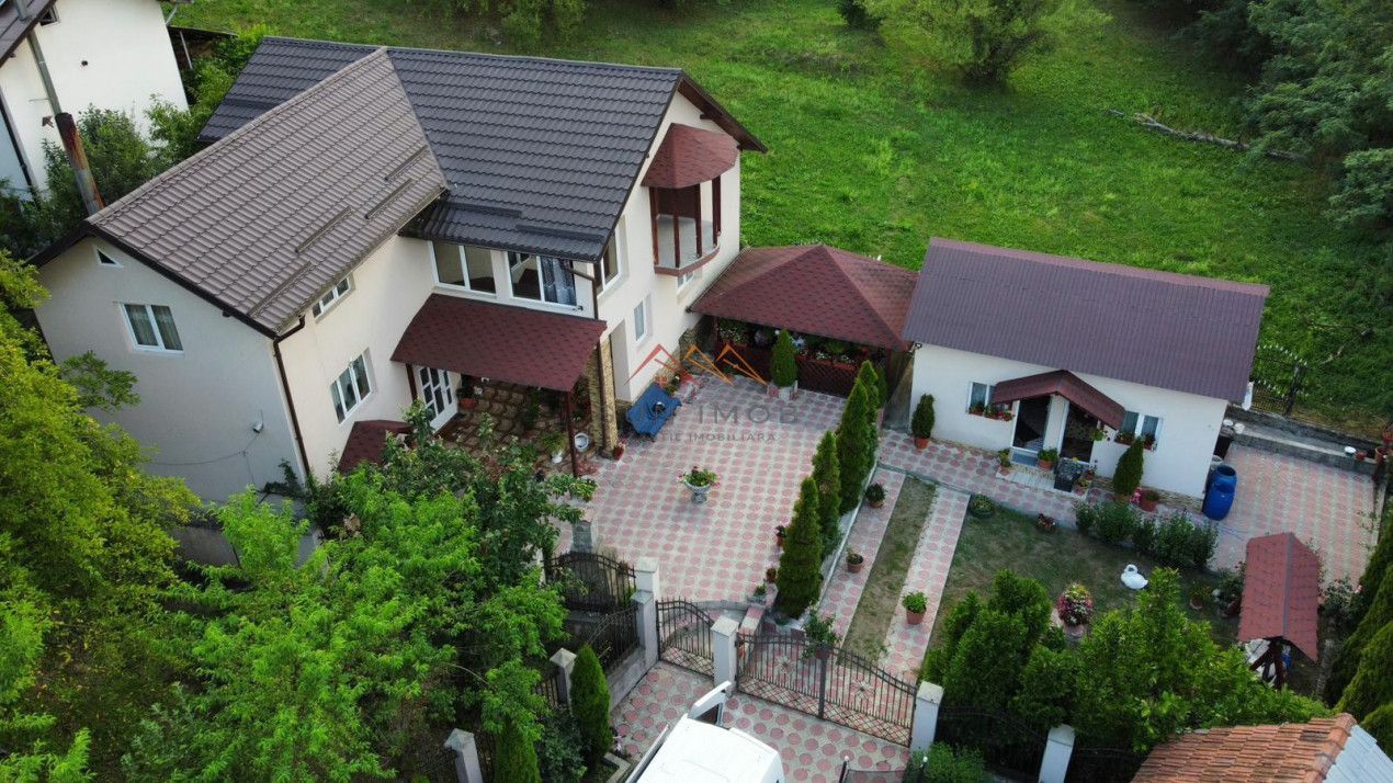 Casa 4 camere, anexe, recent renovata, foisor, teren 781mp, Izvoru, DB - Poză 2