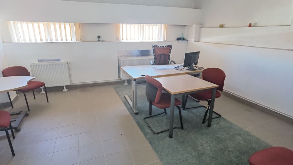 Proprietate industriala  la 35 km de TM - Poză 35