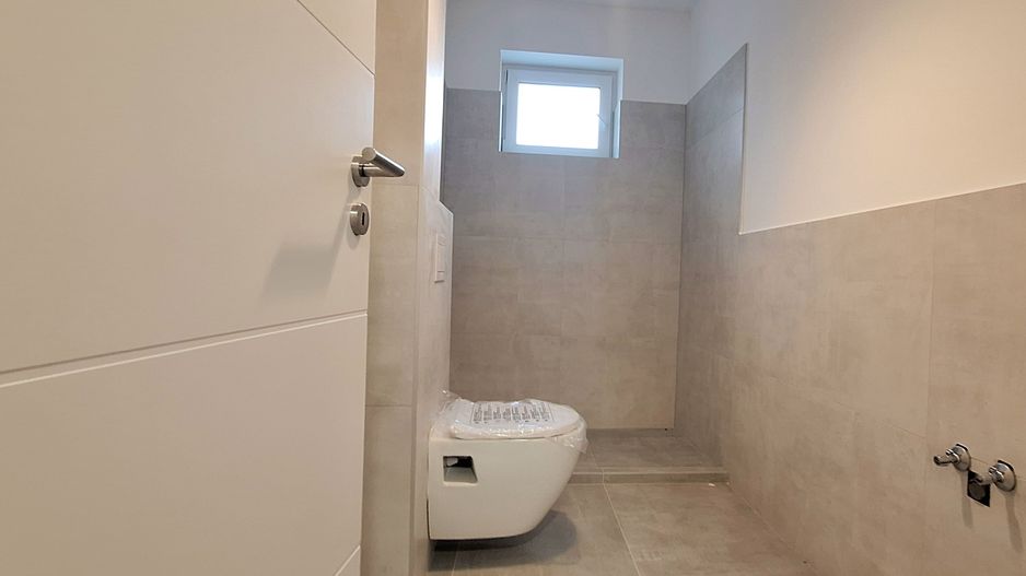 Apartament cu 3 camere si loc de parcare - Kaufland - Poză 8