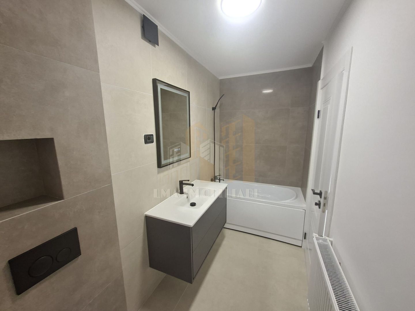Apartament 2 camere semidecomandat Brasovul vechi - Poză 21