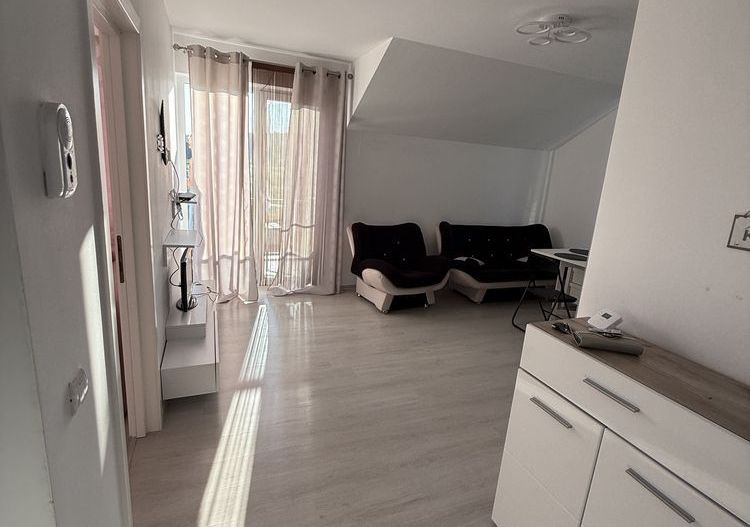 Apartament cu 3 camere de vânzare – Florești, Str. Tineretului - Poză 8