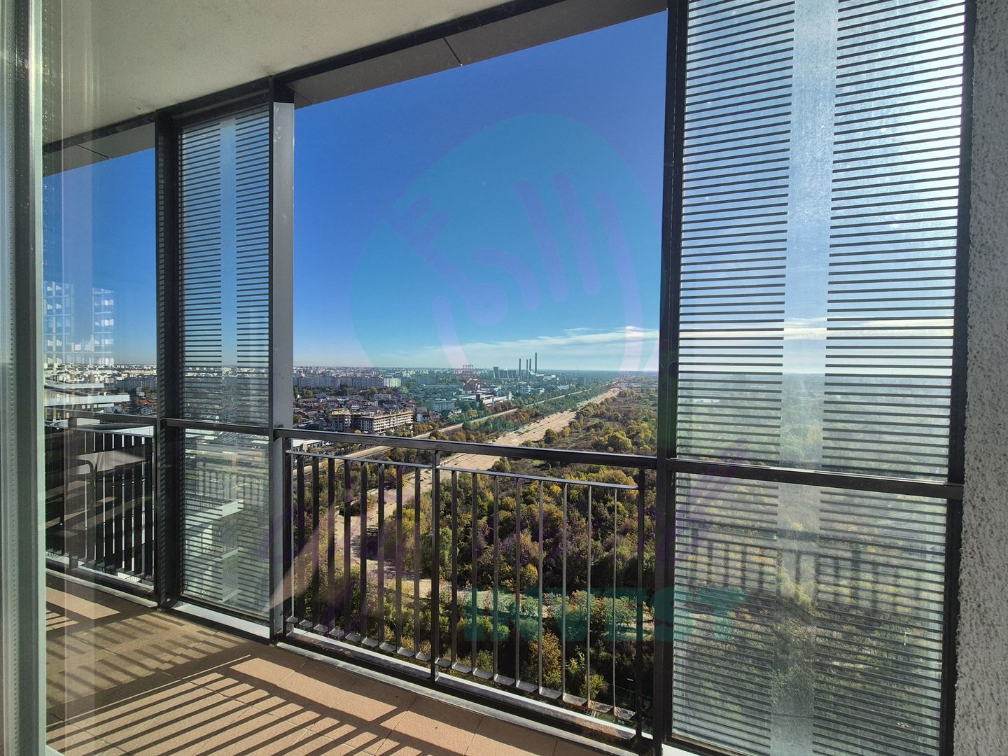 3 camere cu view spectaculos in Asmita Gardens - Poză 7