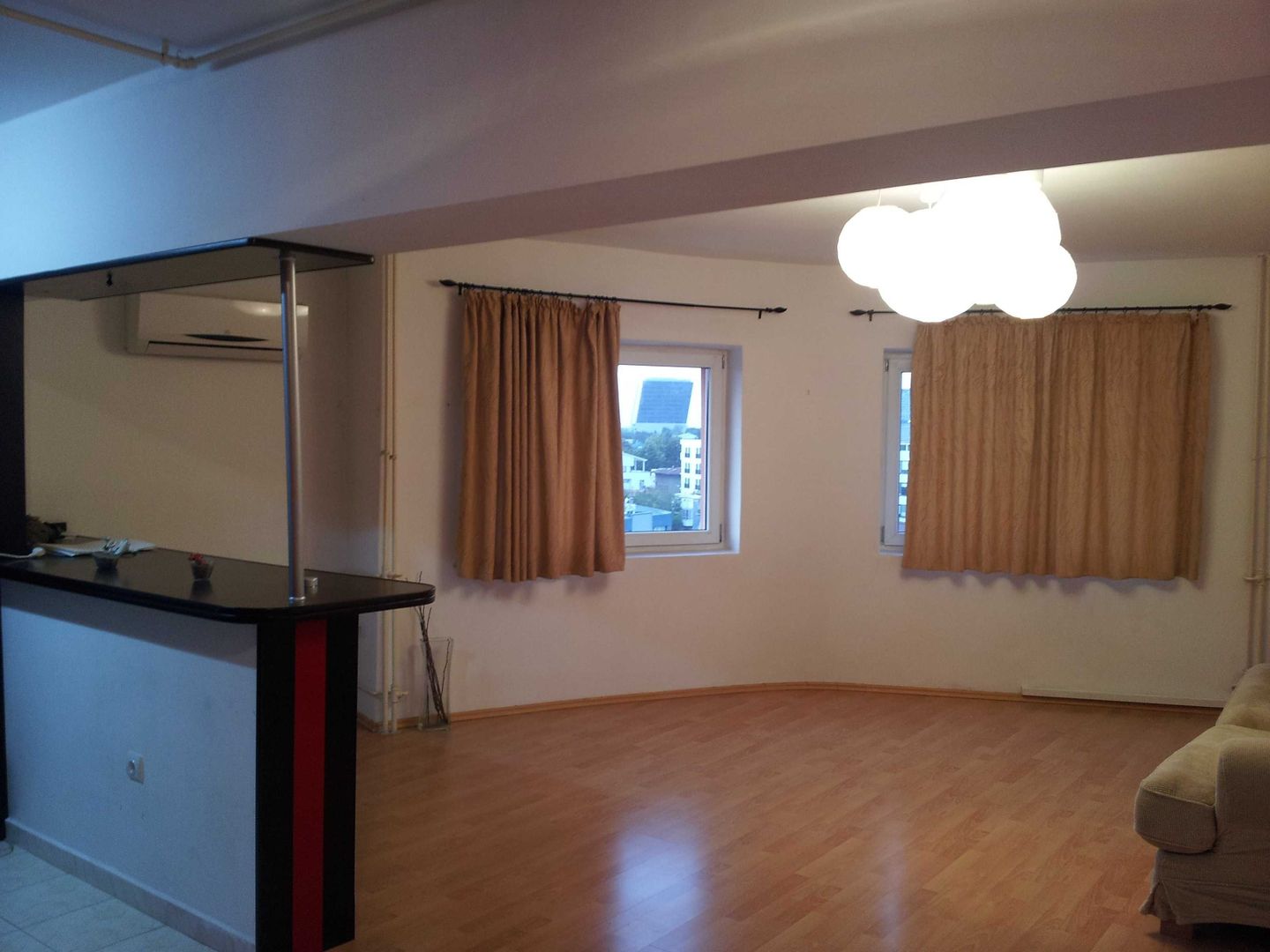 Apartament 3 camere Piata Domenii 80mp bloc 2007 - Poză 2