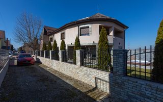 Casă/Vilă modernă de vânzare la intrare în Bogdan Vodă, județul Bacău. - Poză 58