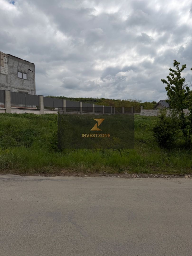Teren de vanzare strada Prunilor Oradea - Poză 1
