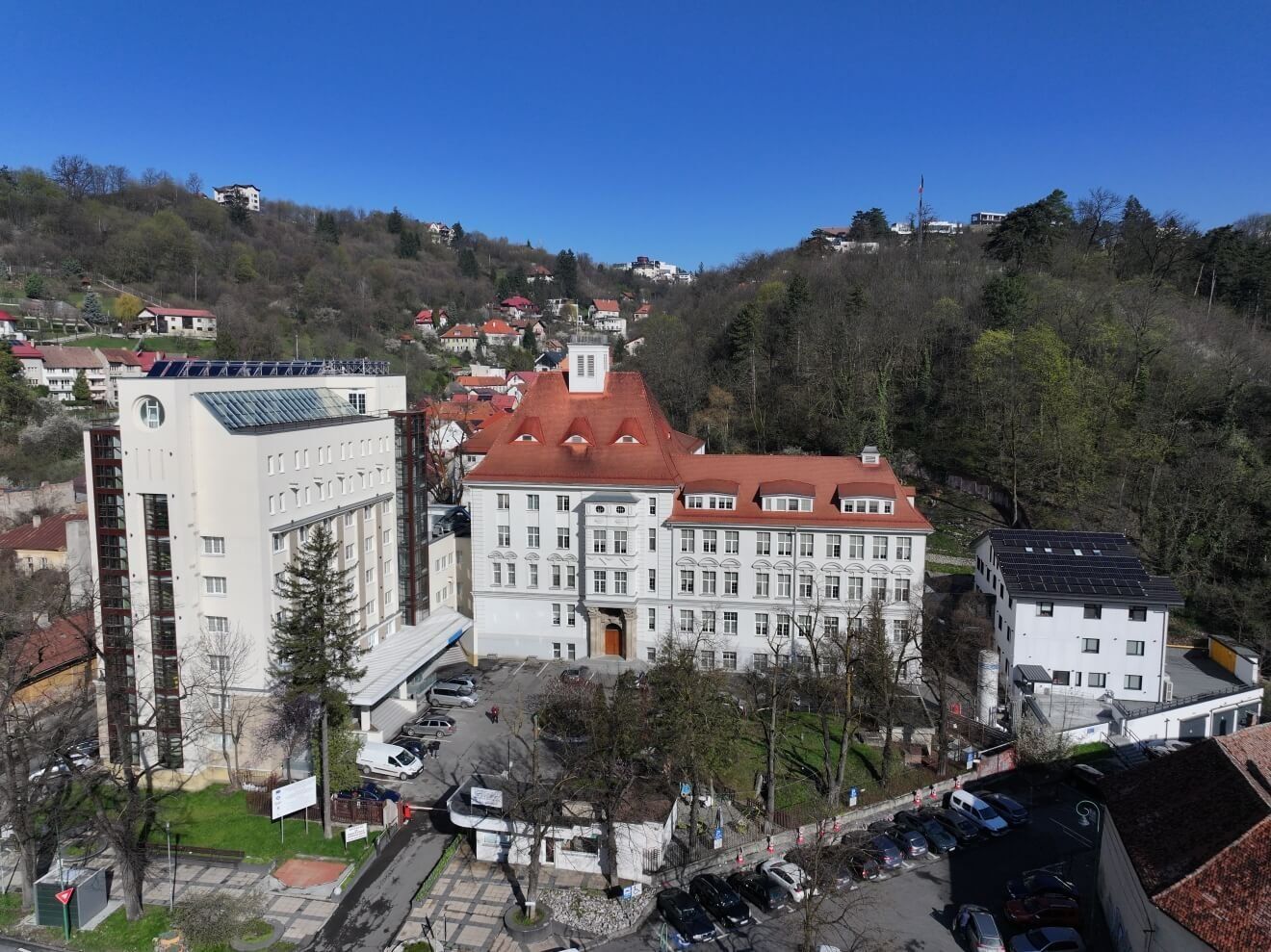 Casa, Zona Maternitate,ideala locuinta,After School, Airbnb - Poză 1