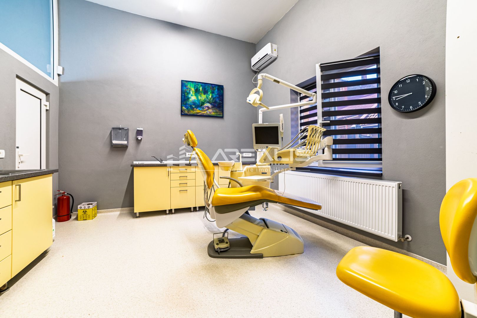 Apartament cu destinatii multiple, Bulevardul Revolutiei 80 - Poză 1