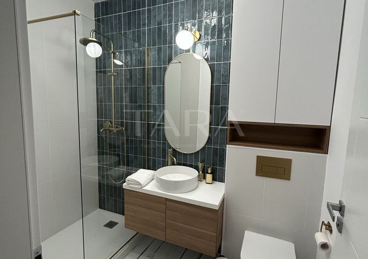 Apartament mobilat, terasă generoasă și parcare, disponibil imediat! - Poză 6